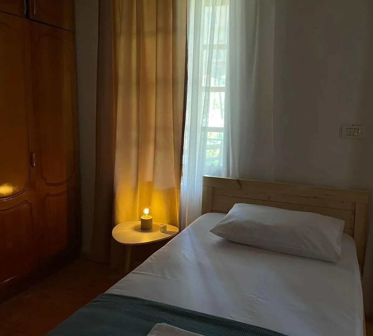 Himara Blue Lejlighed 0*, Himarë